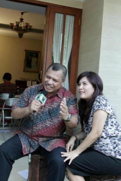 MEREKA BUKAN KELOMPOK KITA?