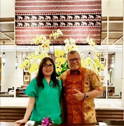 BERTOLAK KE SEBERANG